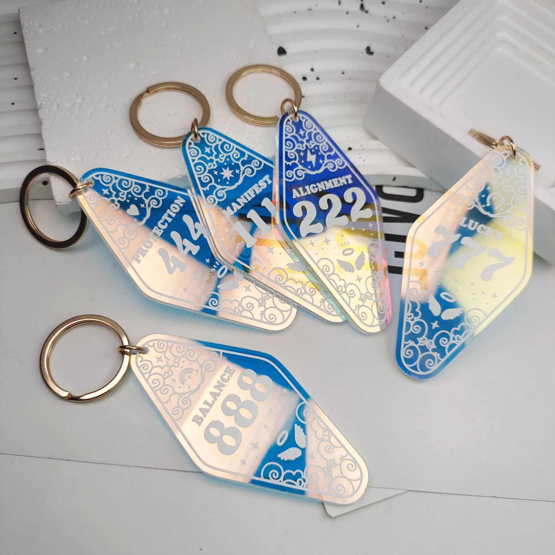 Custom Logo Diamond-Shaped Acrylic Number Key Holder Key Tag Hotel Motel Key Chain Accessories