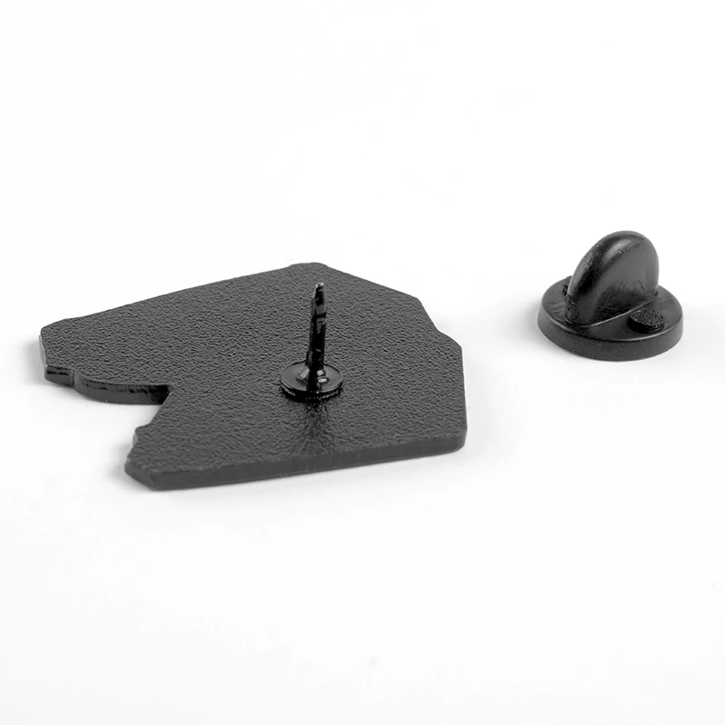 Vinyl Records Player Enamel Pins Vintage Badge Old-school Brooch Lapel Pin Shirt Bag Cartoon Music Jewelry Gift for Friends