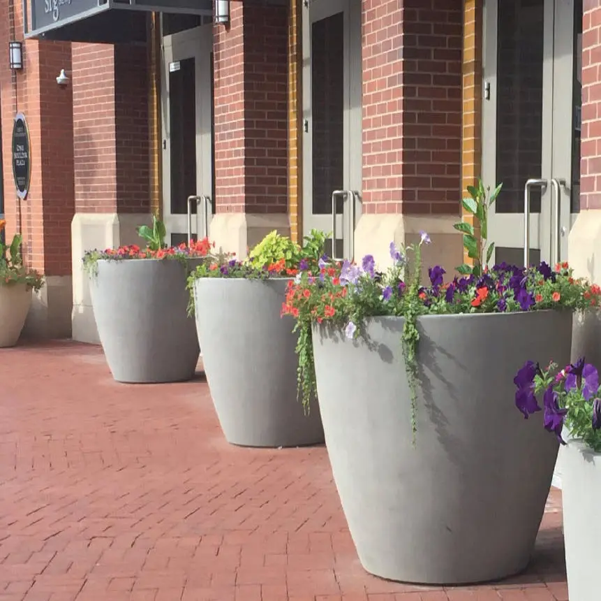 Wholesale round shapes large fiber clay garden planters pot indoor outdoor tall big size flower plant pot for decoration