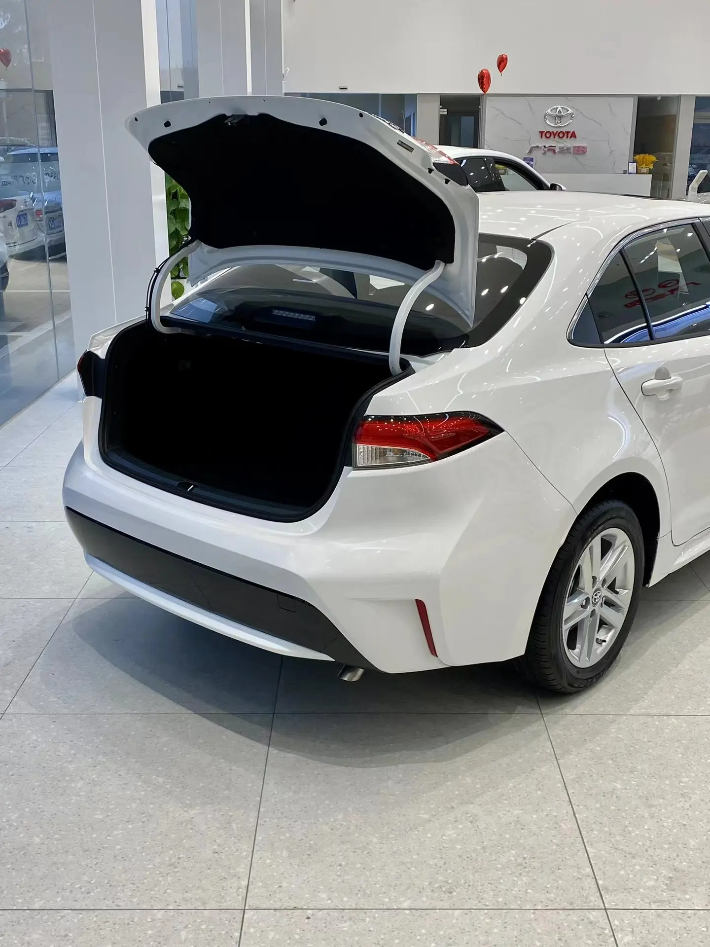 Лидер продаж 2023 2024 Toyota Levin FWD гибридный 1 5 л 8 дешевые седан мягкие ГИБРИДНЫЕ ЭЛЕКТРОМОБИЛИ HEV LEVIN