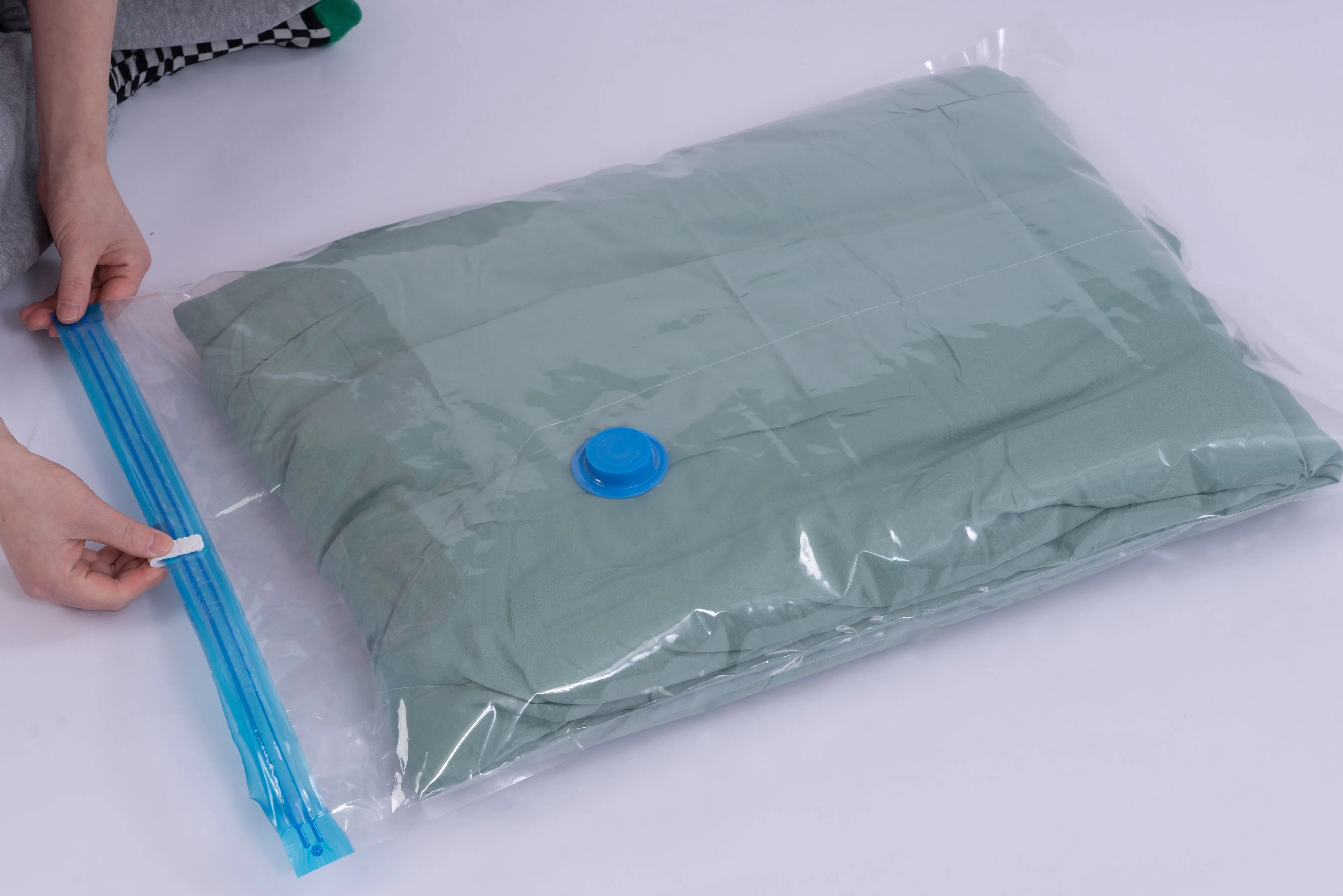 Double Zipper Nylon Vacuum Storage Bags Clothes Vacuum Bags Plastic Space Saver Bags for Bedding Household Organizer