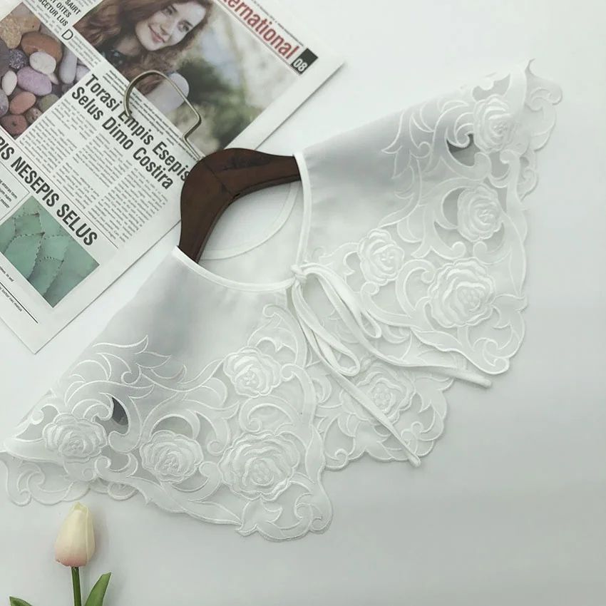 Factory Direct Spot Supply Of Water-soluble Lace Wisps Of Flowers Around Detachable Polyester Collar