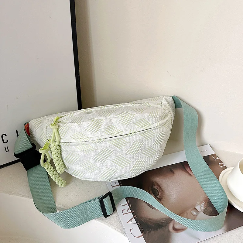 Wholesale Unisex Sling Crossbody Chest Bag with Water-Proof Nylon Waist Belt Zipper Closure for Running Travel Outdoor