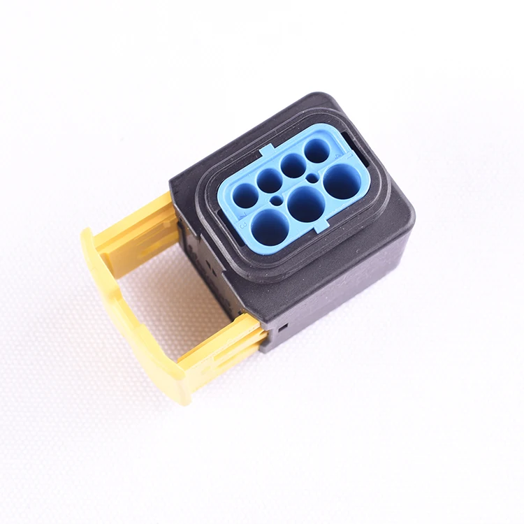XF 4-1418480-1 automotive housing 7 pin receptacle auto wire connector  HDSCS coding D  IP67 female