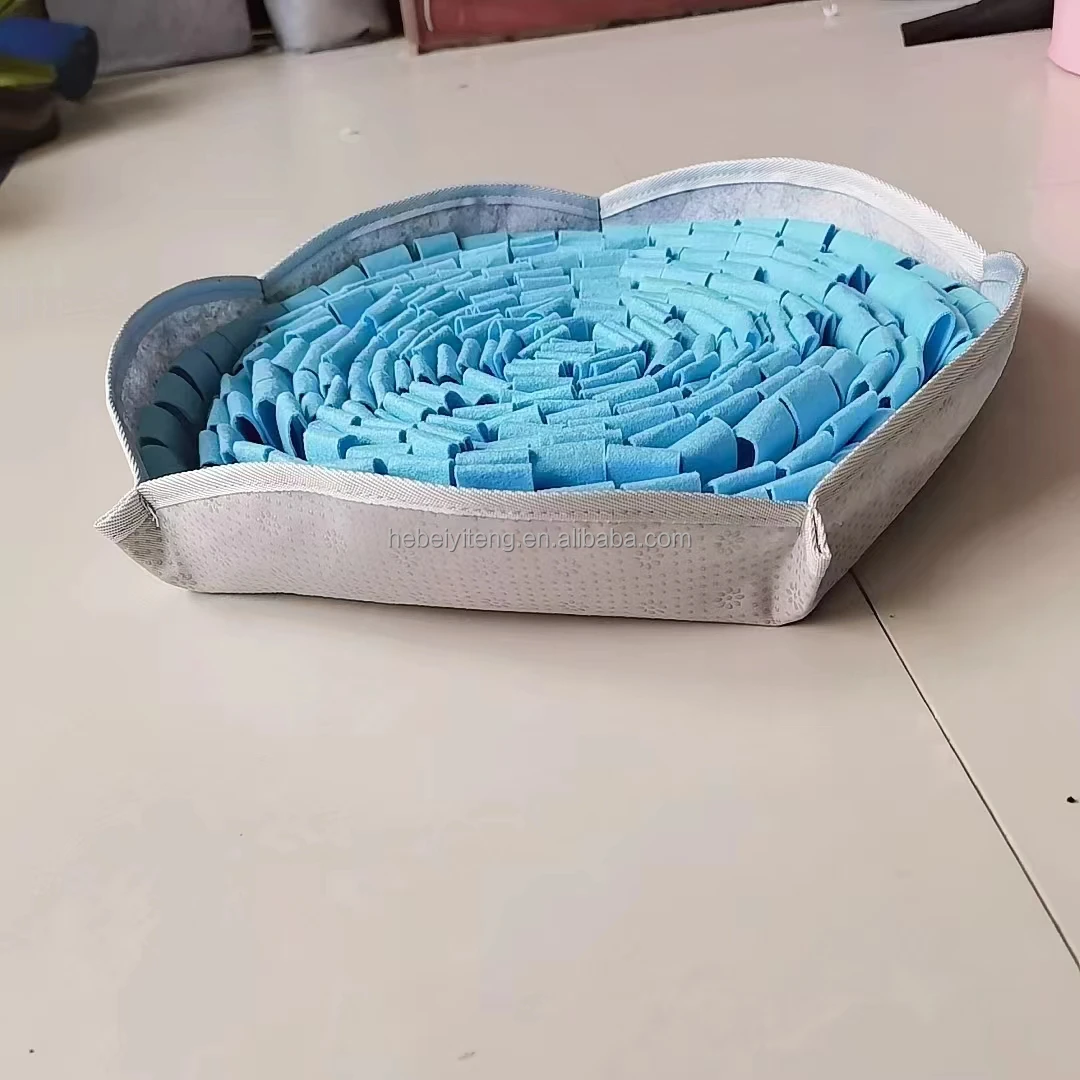 Dog Snuffle Mat Pet Puzzle Toy Activity Carpet Blanket Feeding Mat Sniffing Training Pad For Dogs