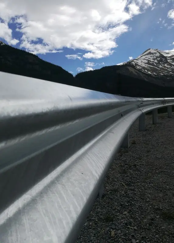 Steel Metal Galvanized Highway Guardrails Vehicle Crash Barrier for Roadway Traffic Safety