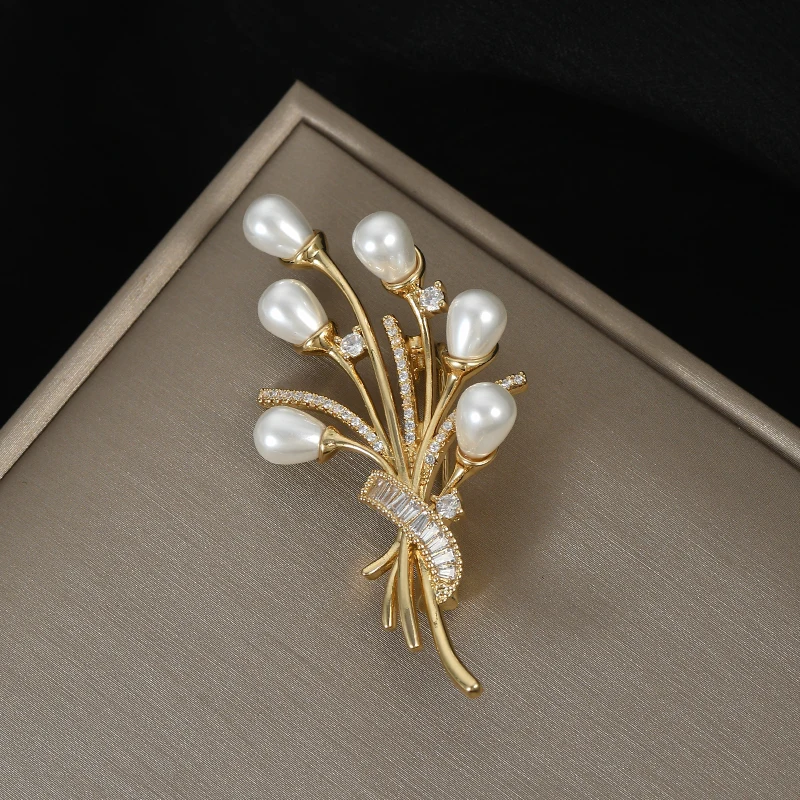 Japan and South Korea Fashion Elegant Pearl Flower Bundle Brooch Creative Zircon Suit Cheongsam Pin Brooch Accessories Wholesale