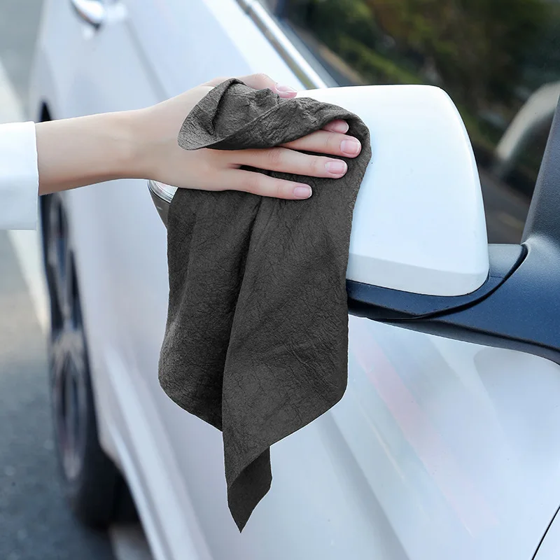 Super water absorbent microfiber cleaning cloth in roll for car