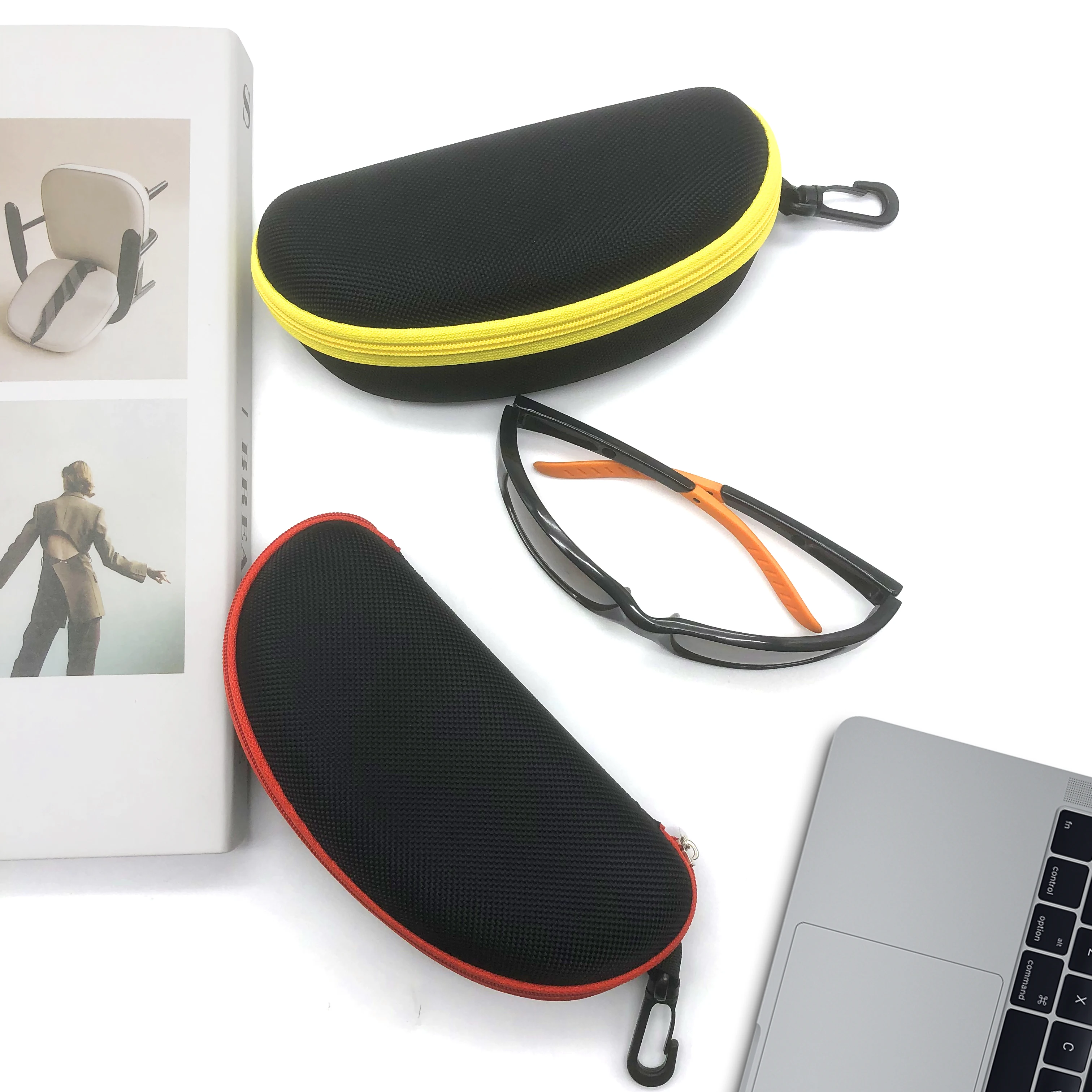 Customized EVA Sunglasses Case Portable Travel Zipper Eyeglasses Case With Hook