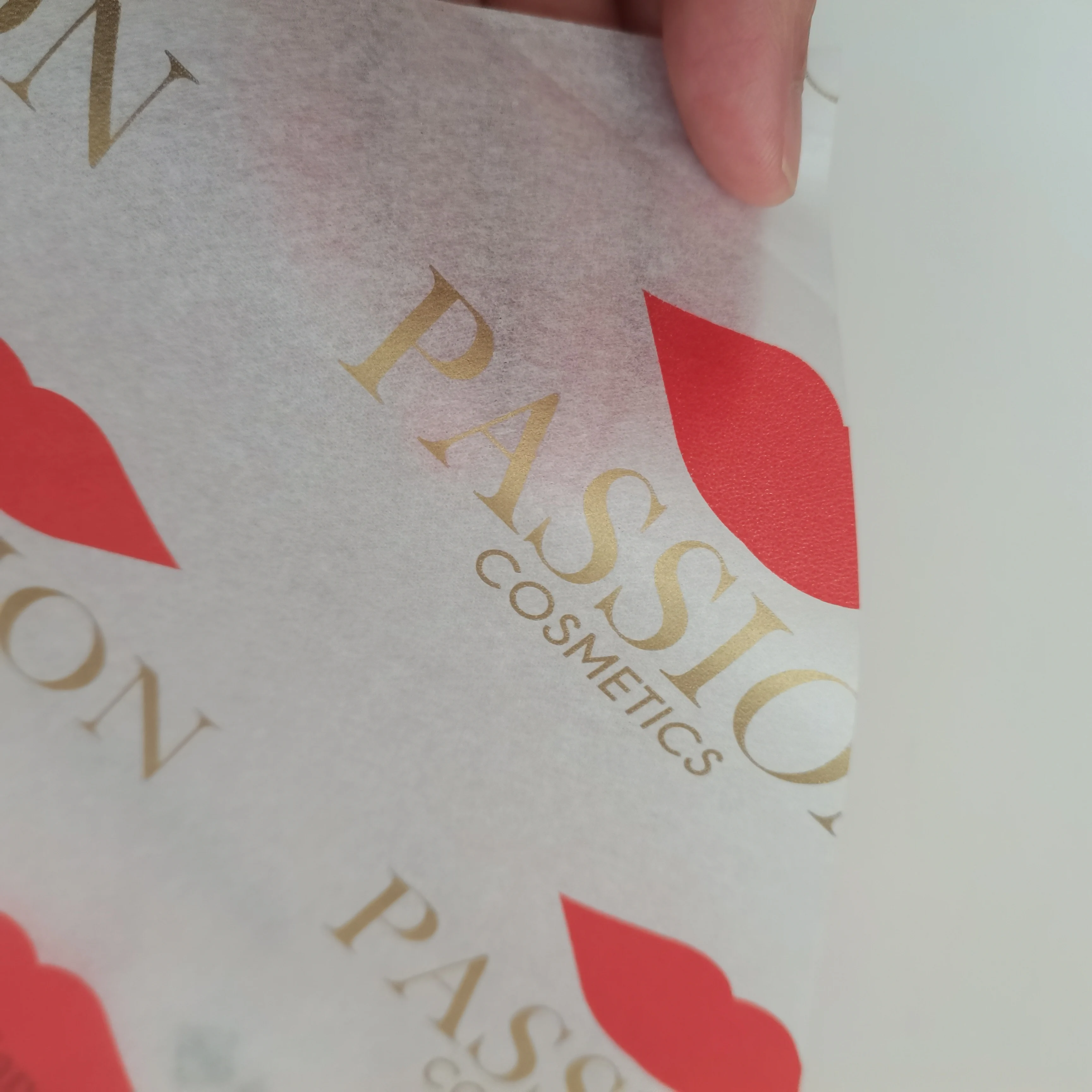 Low MOQ Wholesale Wrapping Paper Custom Tissue Paper Printed Logo 17 gsm for Clothes Shoes Food Packaging