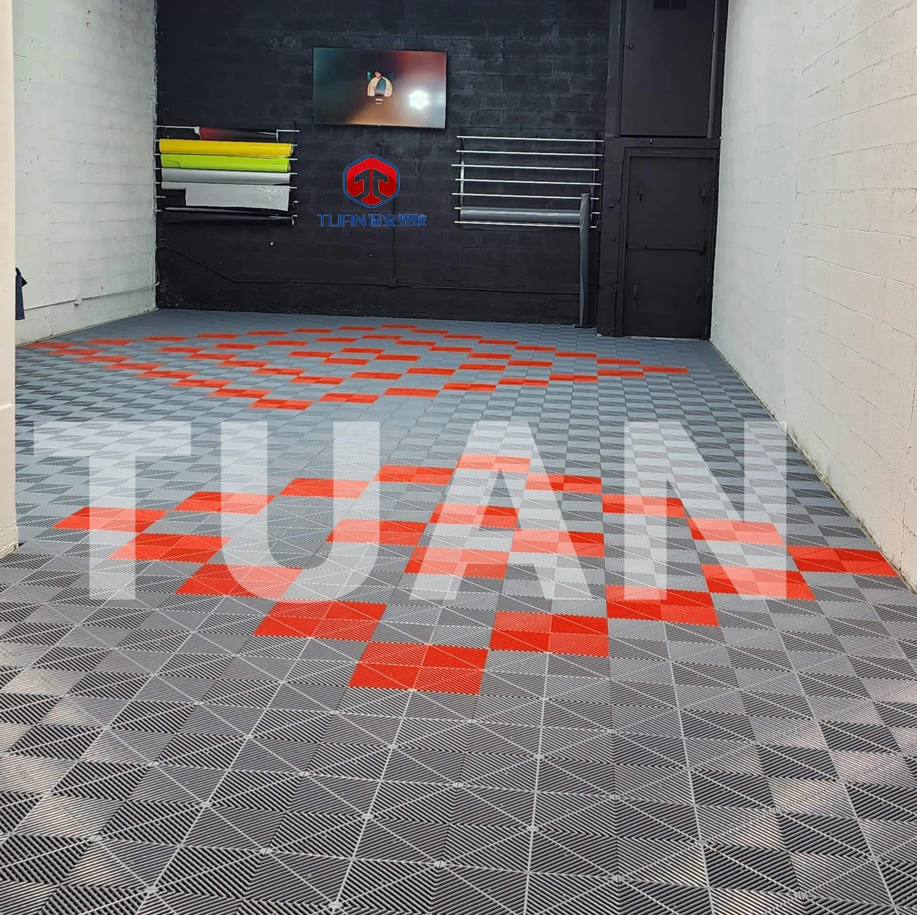 Interlocking Garage Vinyl Flooring Plastic Workshop Floor Tile  Eco-friendly PVC Garage Plastic Floor