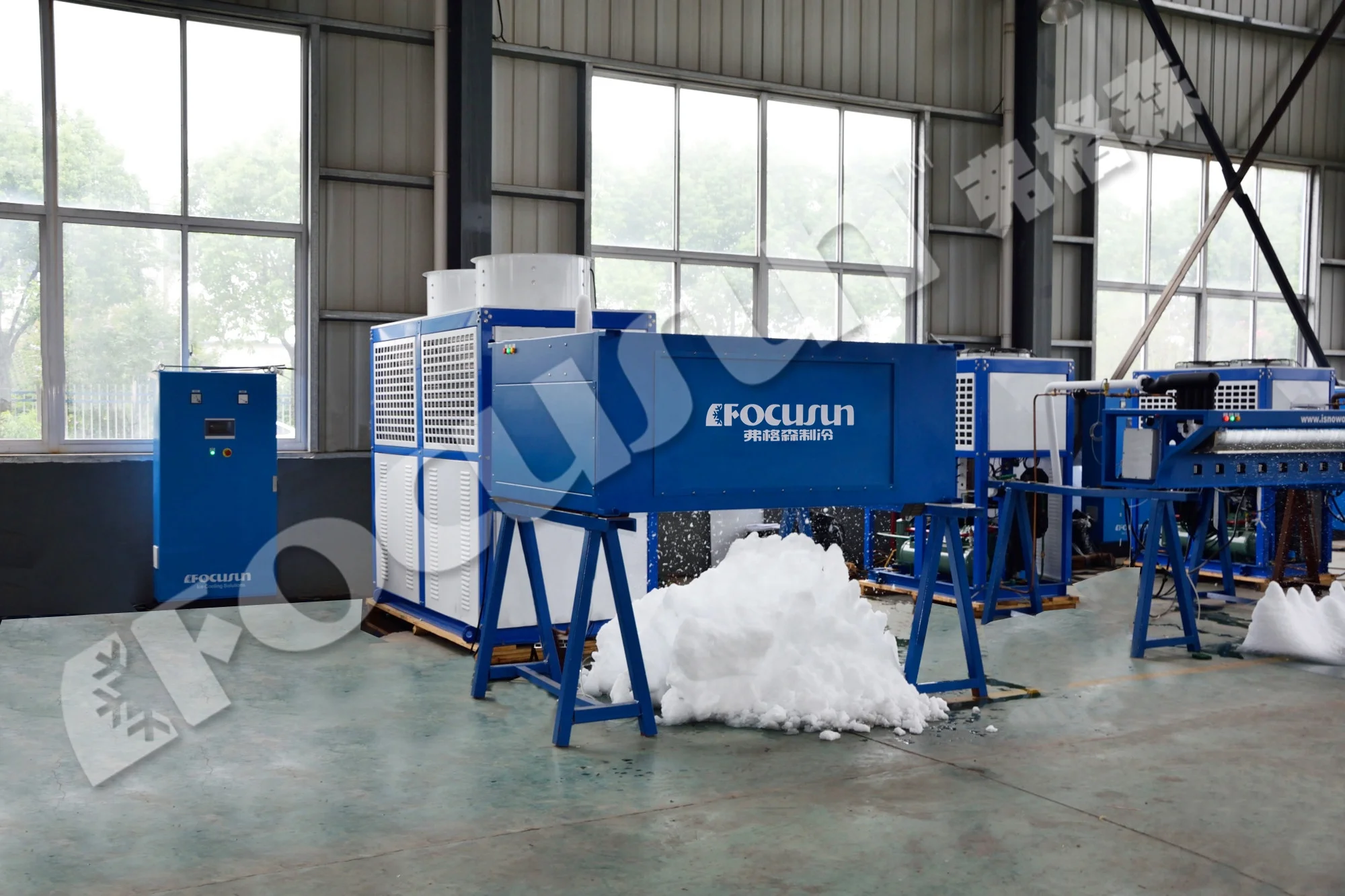 1500KG/24H Gran capacidad preparacion para la Navidad maquina de nieve artificial en parque tematico de nieve