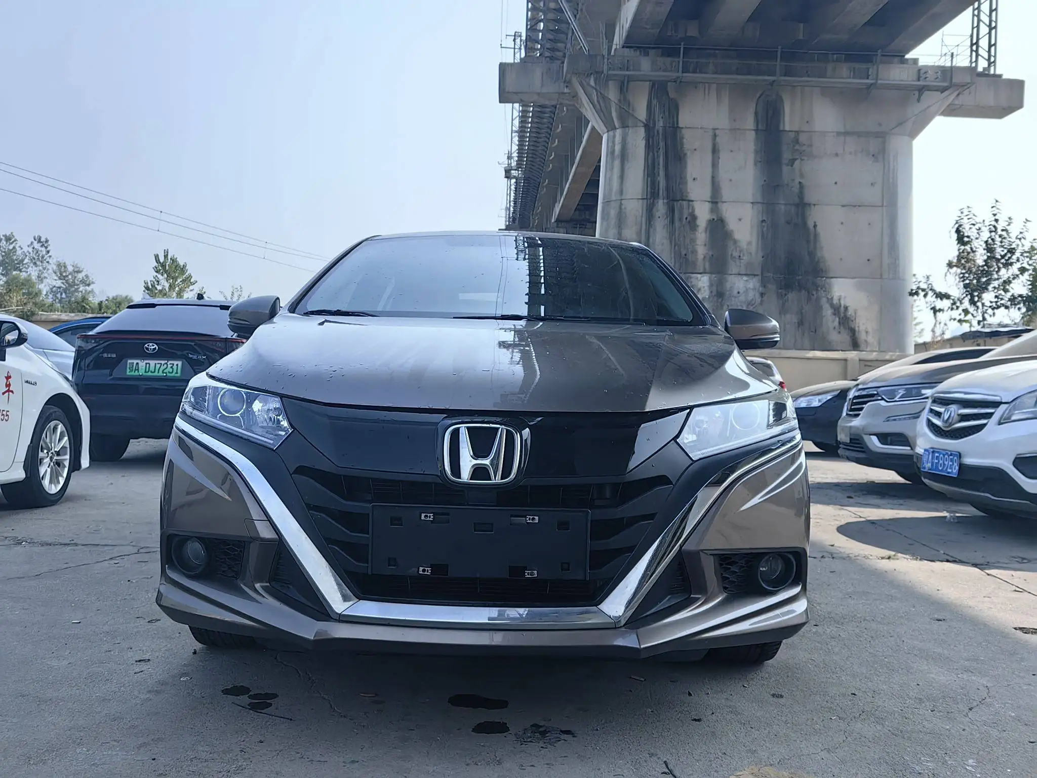 Best Price Car Honda GIENIA 2017 Used Car / Honda Fwd Gasoline SUV Honda GIENIA 1.5L CVT Used New Car for export