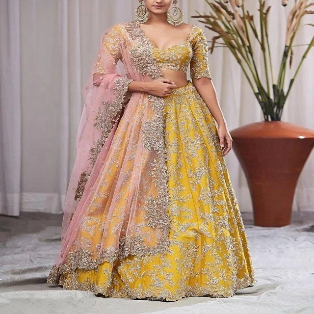 
Latest Heavy Beaded Pakistani Net Wedding Bridal Lahenga For Women Lehenga Choli Wholesale Surat Clothing 