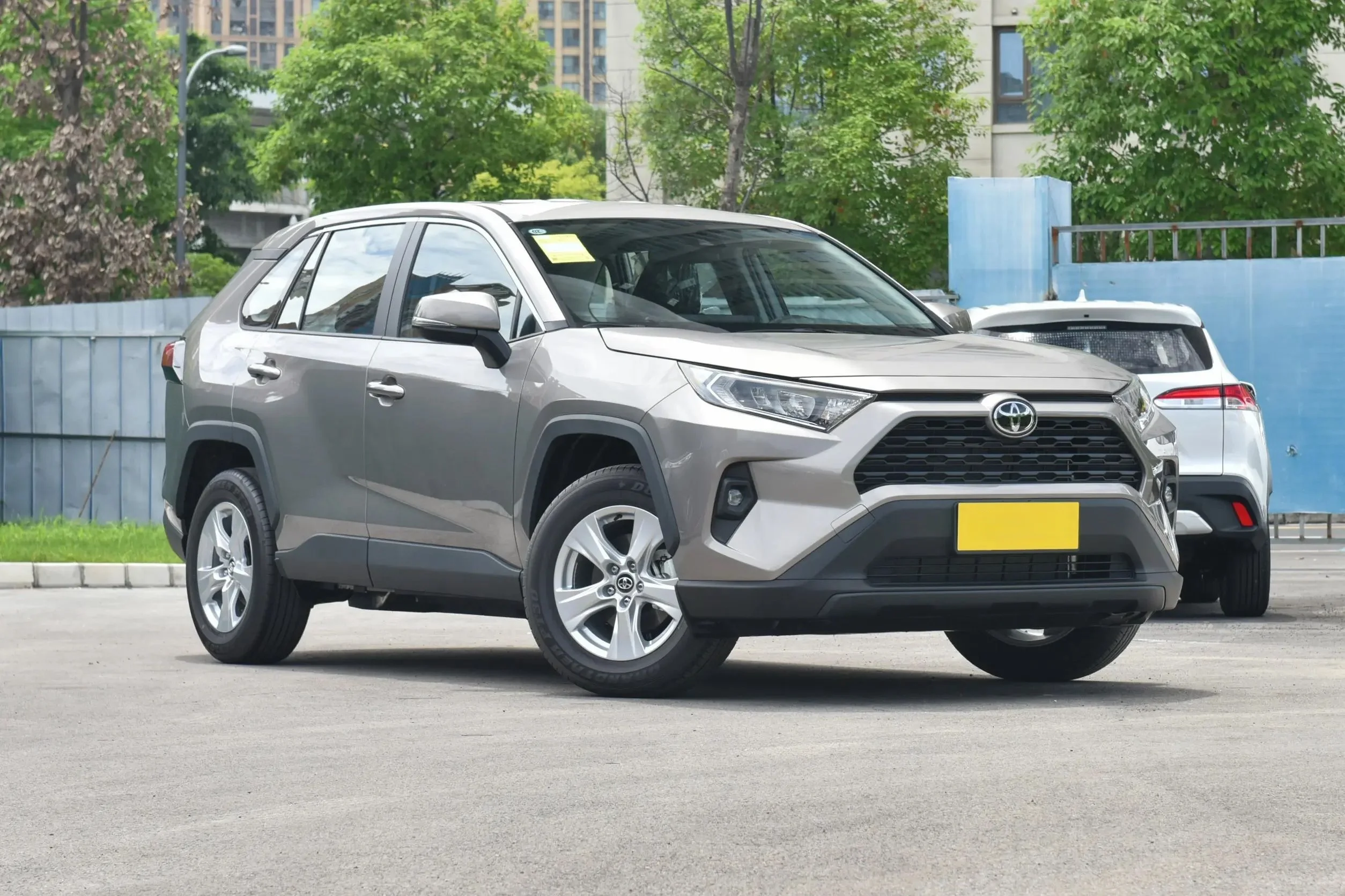 2024 Toyota RAV4 Hybrid LHD SUV Best Toyota RAV4 4X4 AWD Used Cars for Sale in China