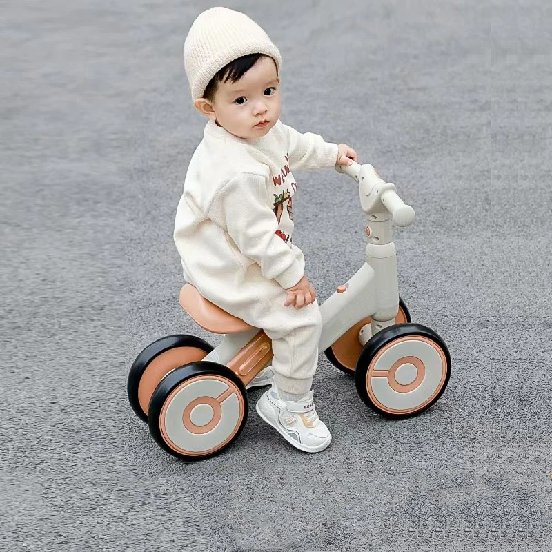 New design wholesale kids twisting car with flash light music baby sliding rocking car 4 EVA wheels