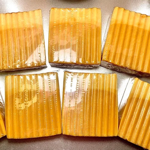 Отбеливающее мыло с куркумой витамином C от частного