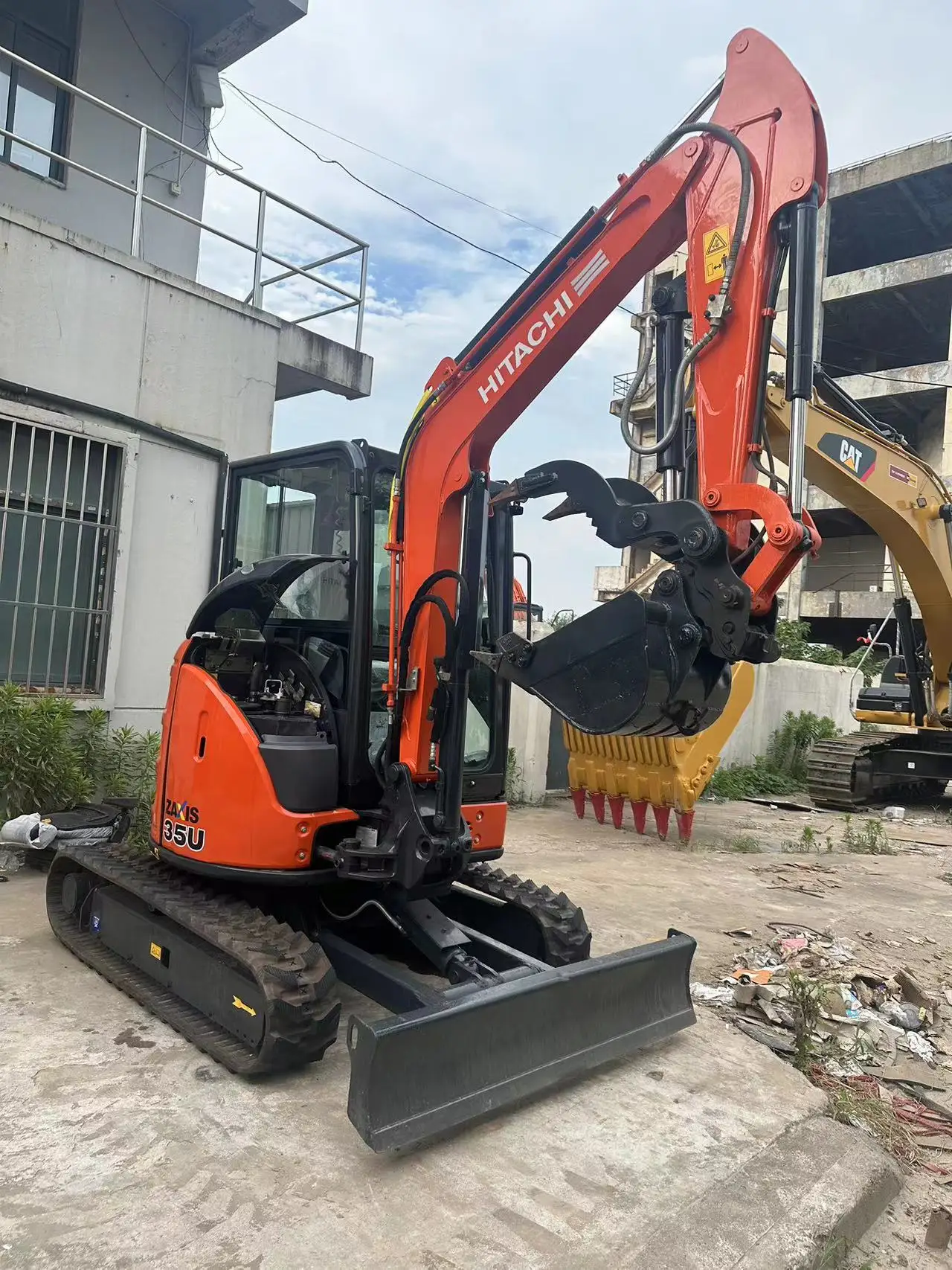 Гибкий землеройный трактор zx35 б/у 3 5 тонный микроэкскаватор Hitachi zx35u гусеничный самоходный экскаватор