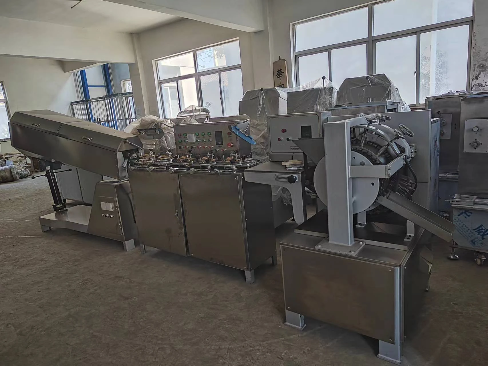 High Precision Hard Candy Lollipop Make Machine Manual Candy Maker Ball Shape Lollipop Toffee Candy Machine For Production Line