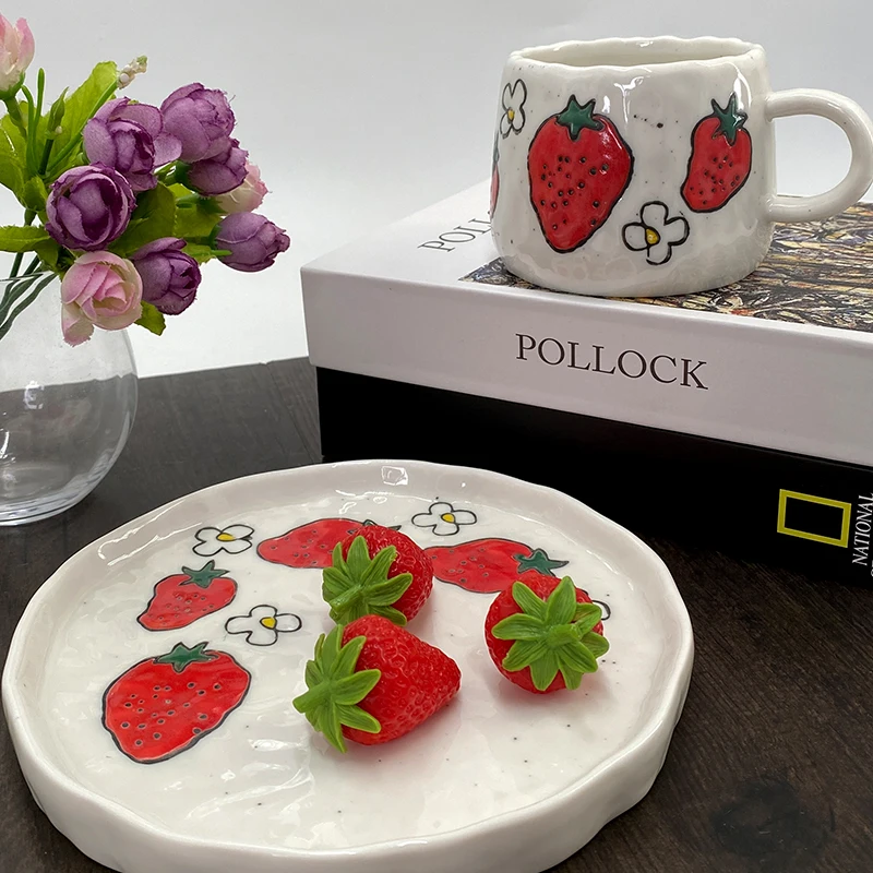 Набор керамических чашек для завтрака