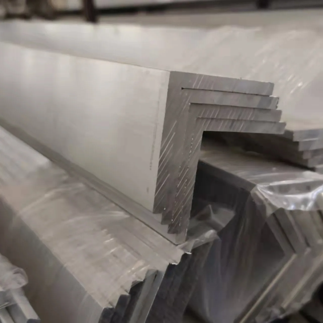 adjustable leg L Bracket aluminum Profile Extrusion 90 degree triangle edging strip L-shaped aluminum strip angle