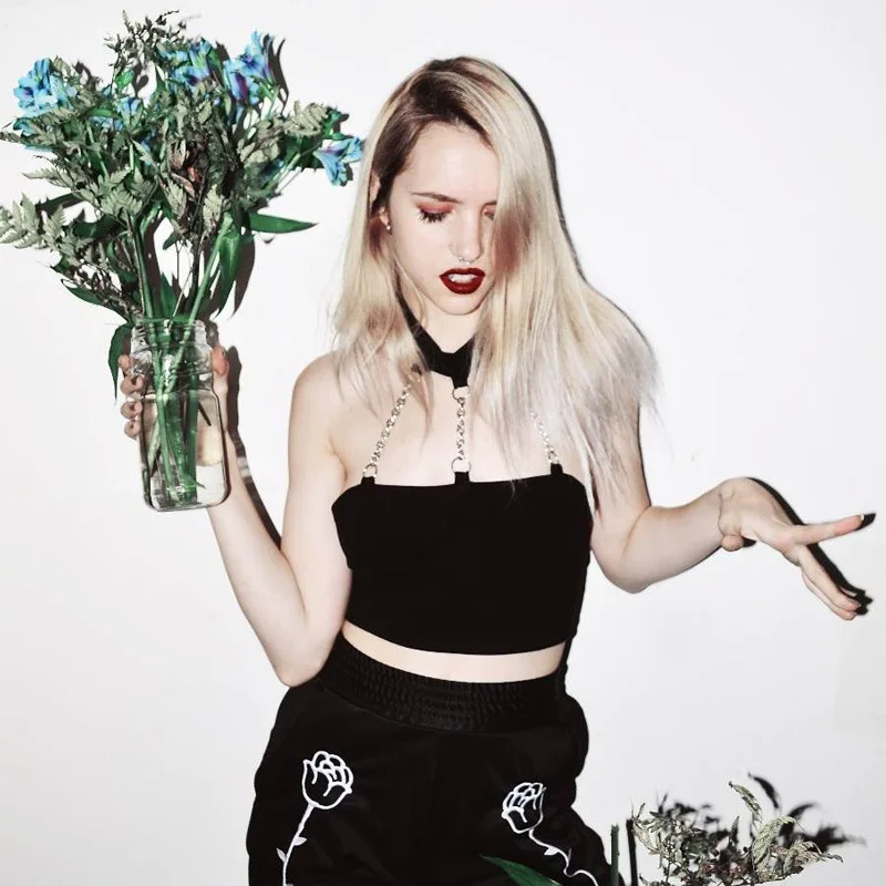  Цепь дешевые обтягивающие оптовая продажа женская модная одежда для девочек в стиле «панк» с лямкой на шее трубки сексуальное короткое платье без рукавов уличная черный укороченный топ бретелях