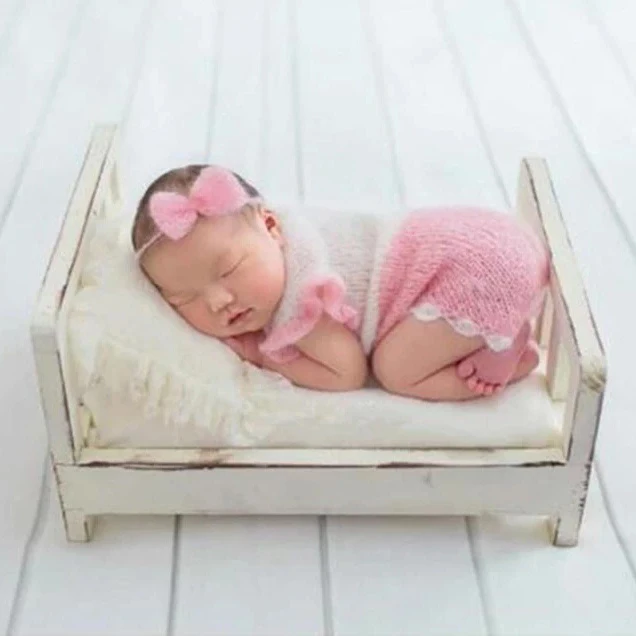 Baby Photography Accessories Mini Wooden Lounger Photo Shooting Background Vintage Props Studio Posing Wooden Chaise Lounge Bed