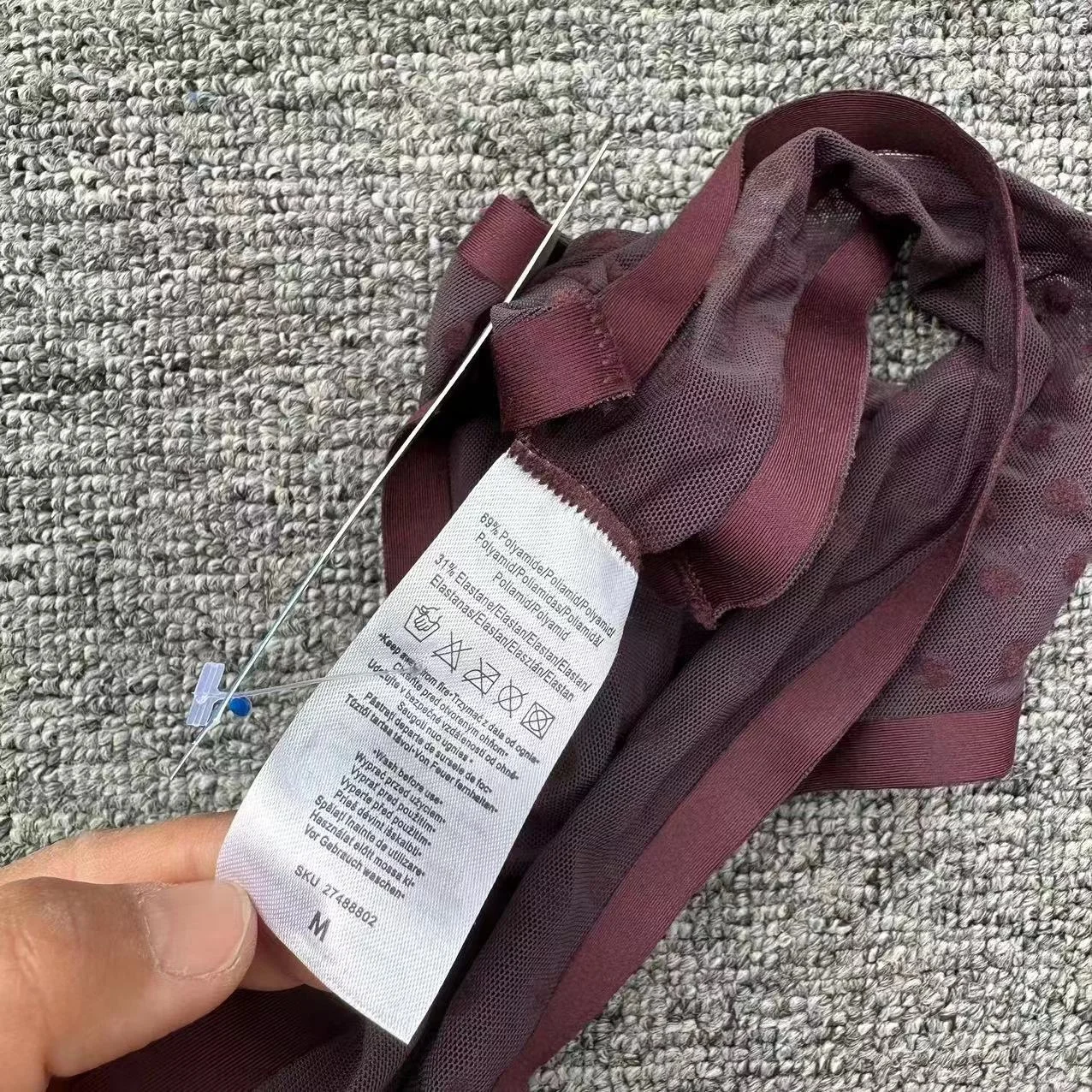 Wholesale single color seamless lace hot sexy women briefs Hollow out breathable mid waist ladies underwear Lebanon Kazakhstan