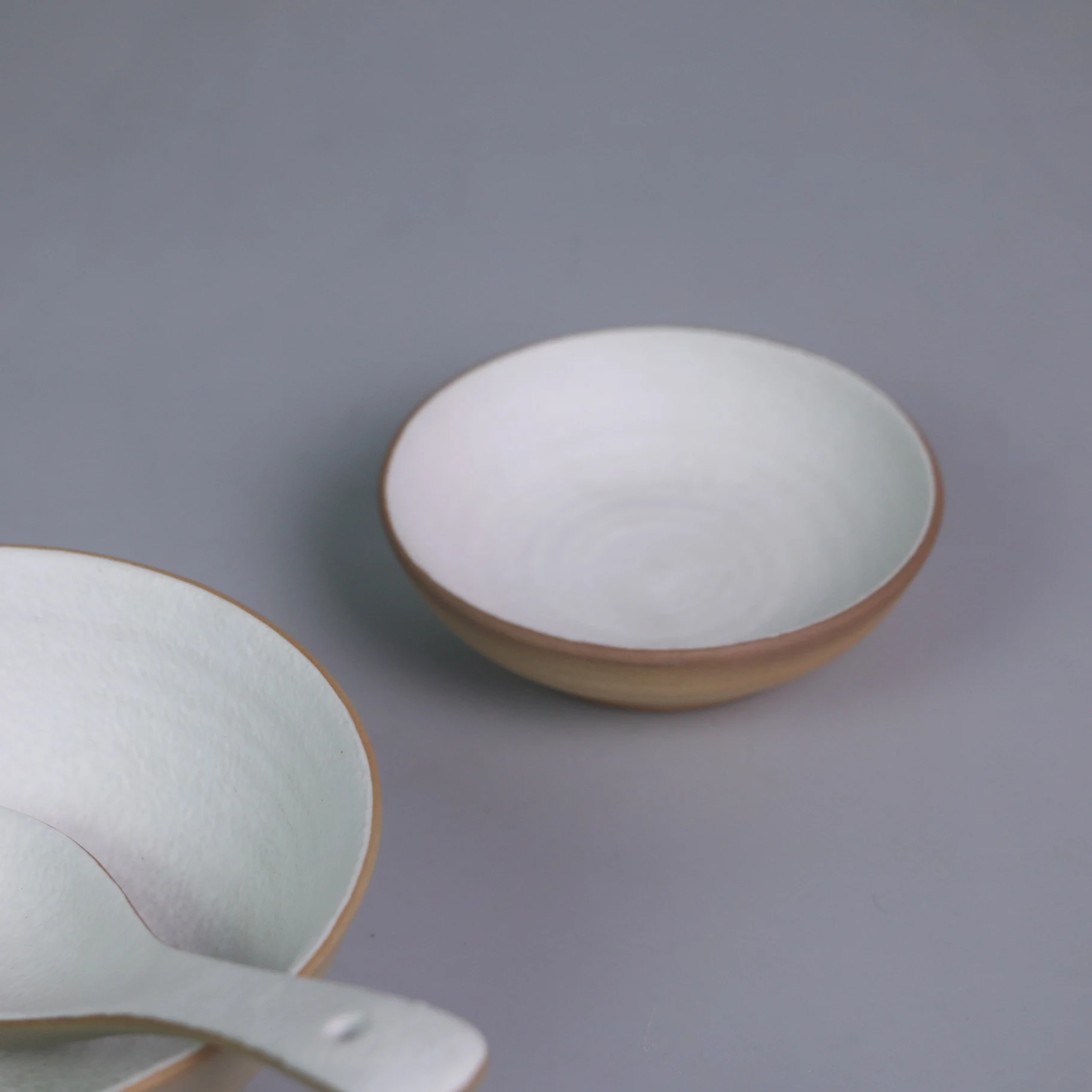 Restaurant ceramic round white soy sauce dish threaded creative tableware crockery restaurant supplies dinnerware set