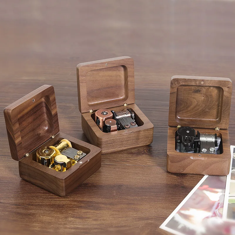 Music Box for  High Quality New Arrival Antique Walnut Color Music Box Wooden Hand-cranked Personalizable Gift Music Box