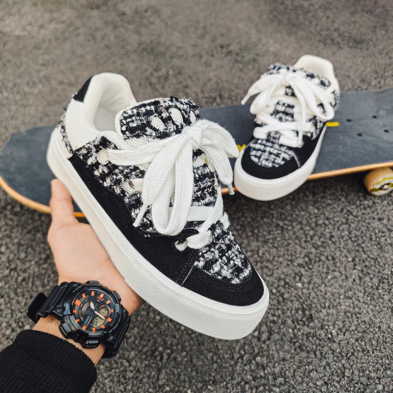 New Fashion Casual Couple Bread Shoes Men Women Walking Style Shoes