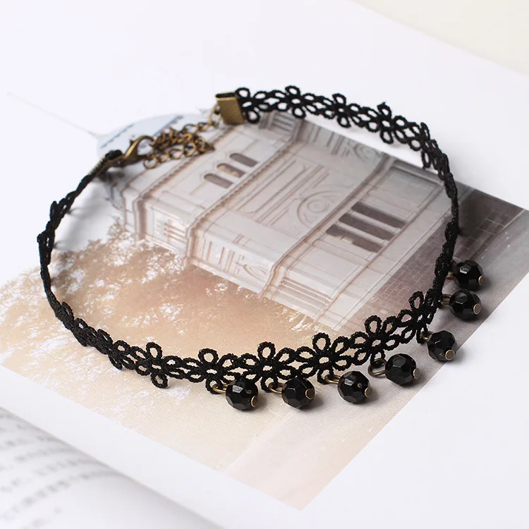 Hot Selling Vintage Black Lace Velvet Beaded Necklace Chokers Black Fabric Bead Charm Choker Women
