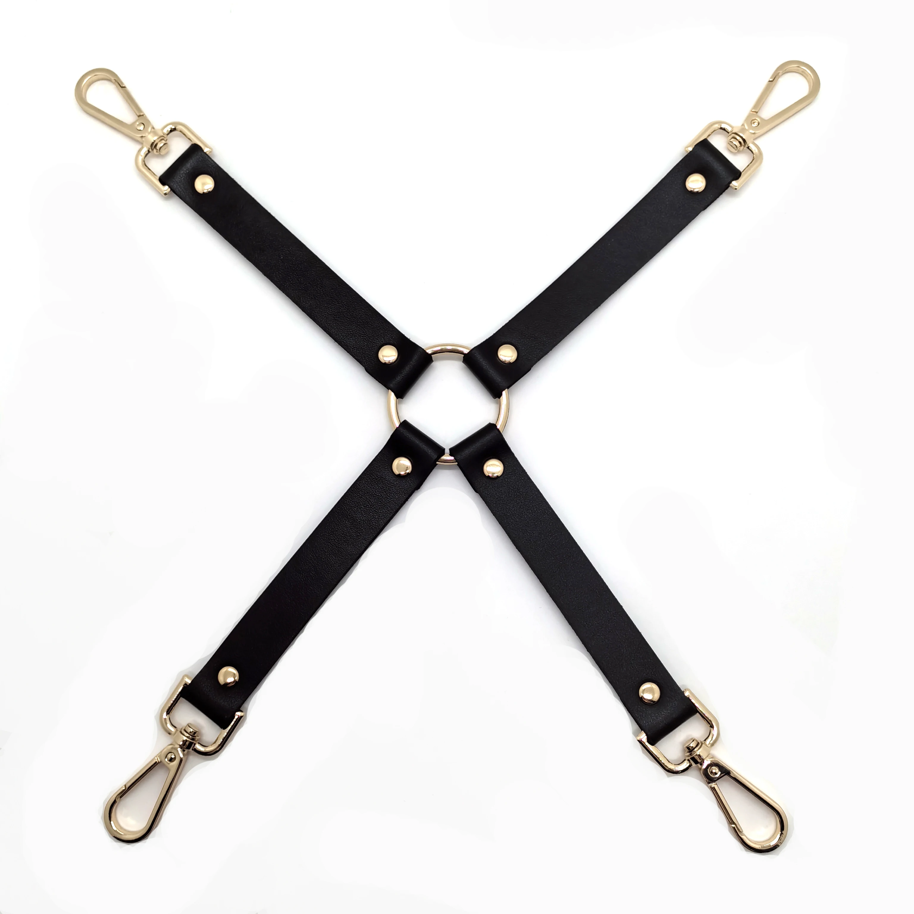Sex Play Sexy Handcuffs and Blindfolds BDSM Choker Whip Nipple For Woman Bondage Gear