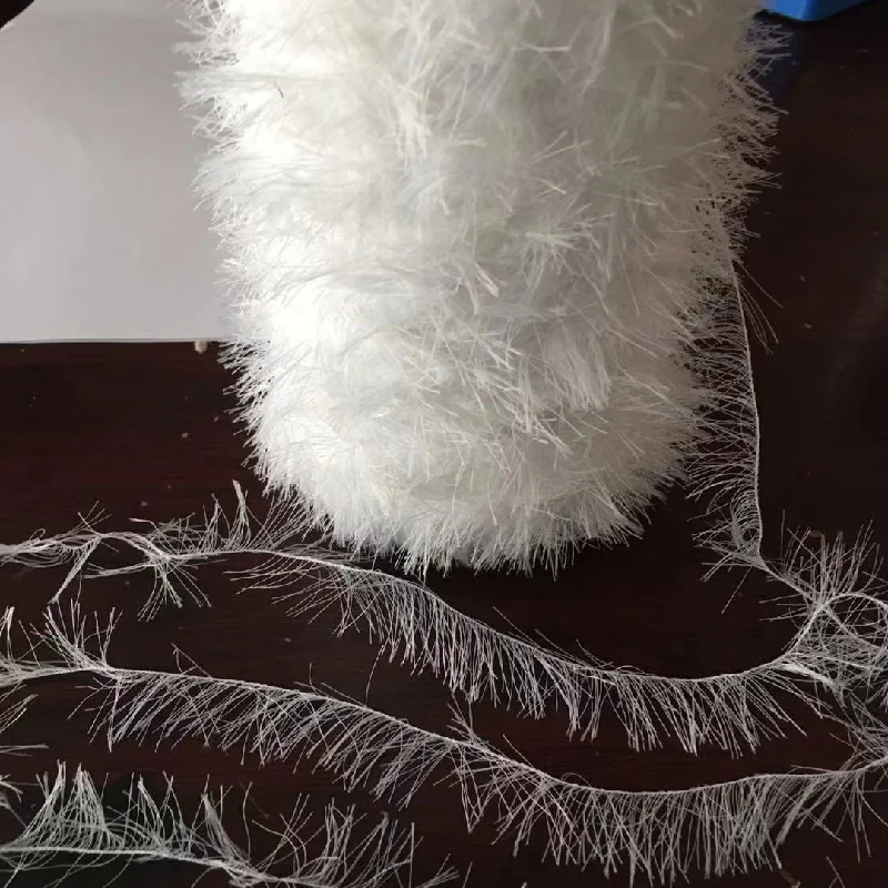 13NM 4cm Nylon Eyelash Feather Yarn FD White Imitate Mink Fancy Yarn For Sweaters