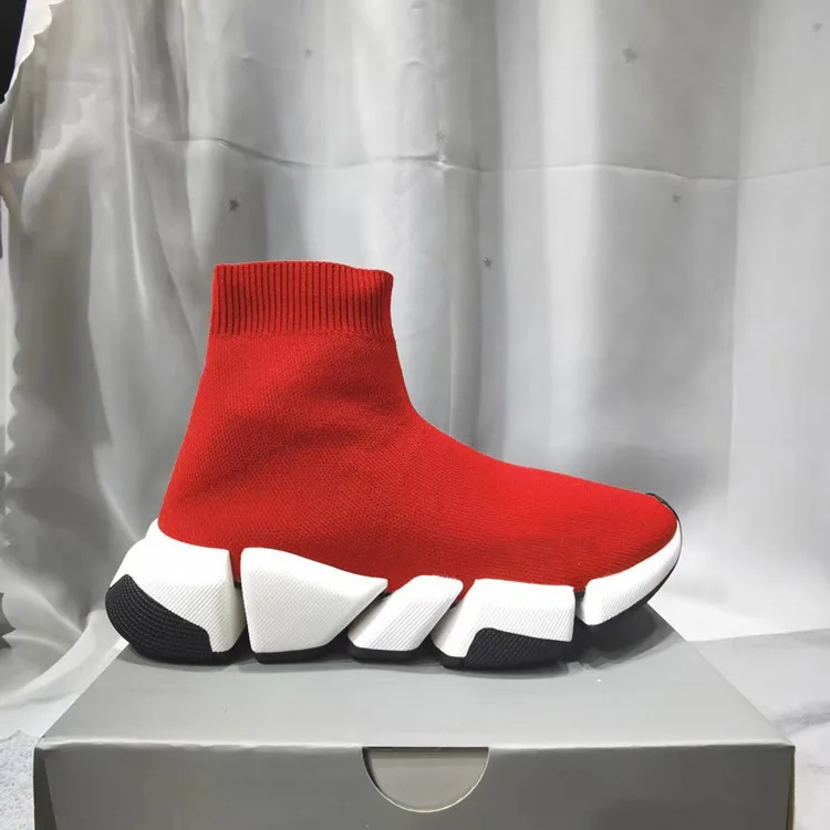 New Straight Tube Comfortable Socks Shoes Men Knitted Fabric Casual Sports Shoes for Men and Women