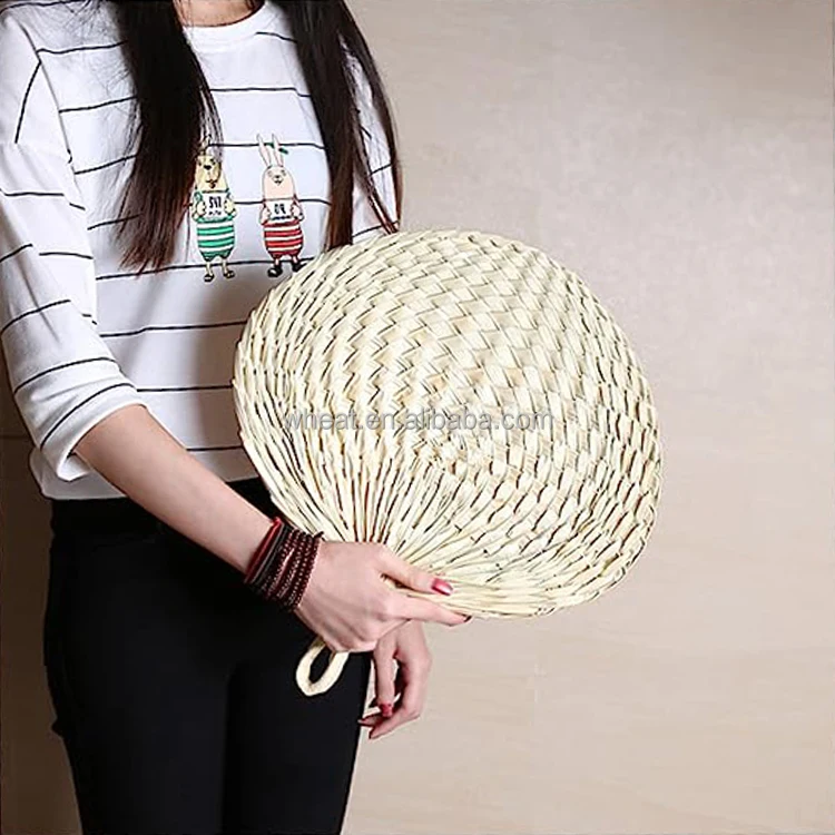 Chinese Handheld Straw Leaf Fan Natural Woven Palm Leaf Fans Buri Tropical Grass Party Favors Decorative Hand Cattail Fan