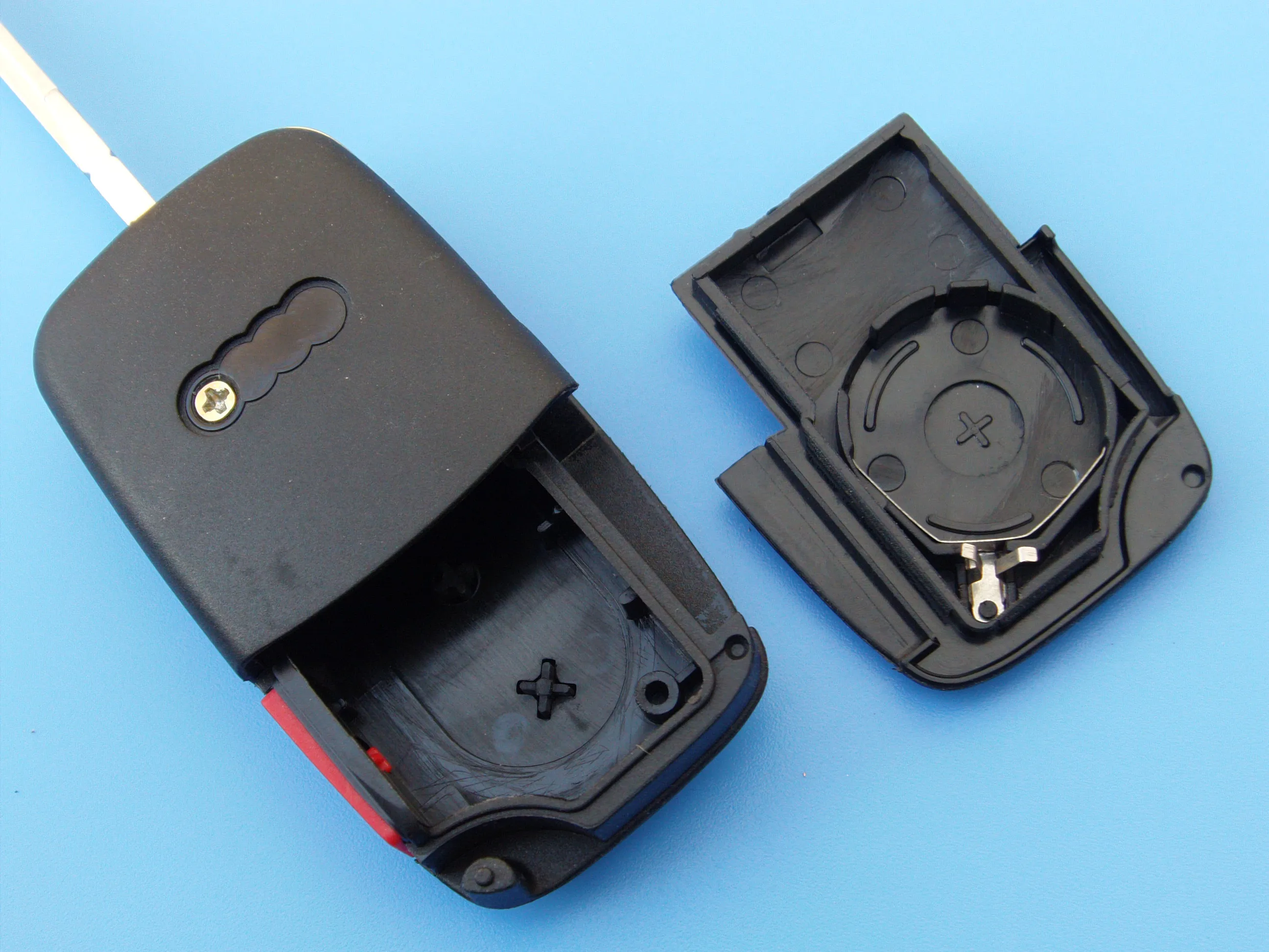 Hot seller A-udi 3+1 buttons flip folding remote control fob key case cover blank for A3 A4 A6 A8 with HAA blade