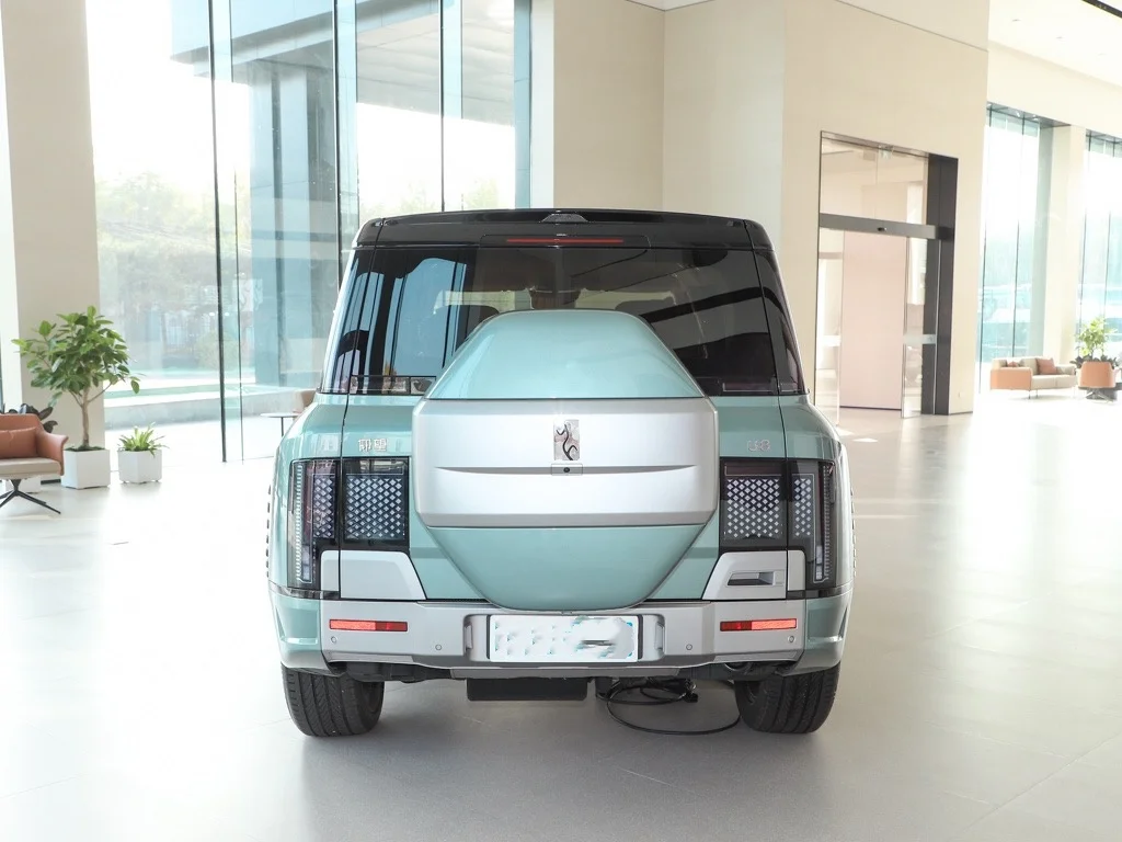 2024 BYD Yangwang U8 роскошный гибридный внедорожник в наличии распродажа 5 мест 1197Hp полный привод электрический Новый энергетический автомобиль
