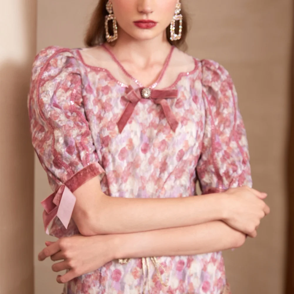 Wholesale Ladies Outfits Short Sleeve Floral Print Blouse And Satin Midi Skirts Swaying Skirt Two Piece Suit