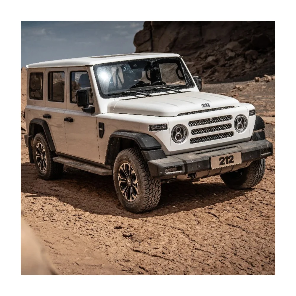 Сток Baic Bj212 внедорожный джип-внедорожник дешевая цена Россия Африка 2 4 т полезная земля 150 км/ч 4*4 топливные автомобили ручной снайпер новые