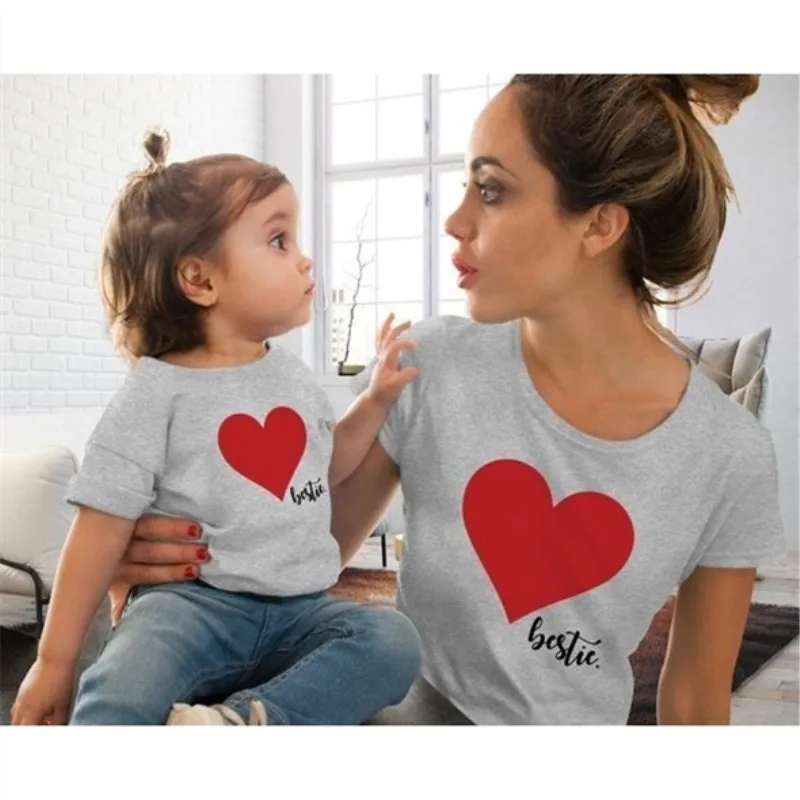 New Fashion Heart Mommy And Me Clothes  Spring Summer Love Print Family Matching Short Sleeve T-shirt