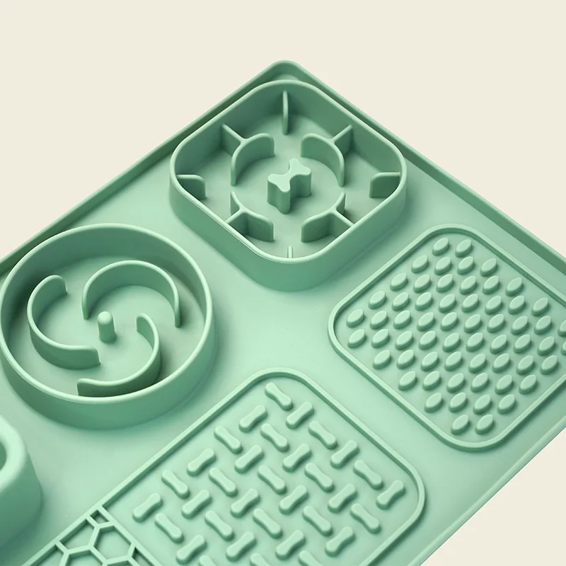 Dog Licking Mat Cat Slow Feeder Lick Pad with Suction Cups Calming Treat Mat Pet IQ Training Mat