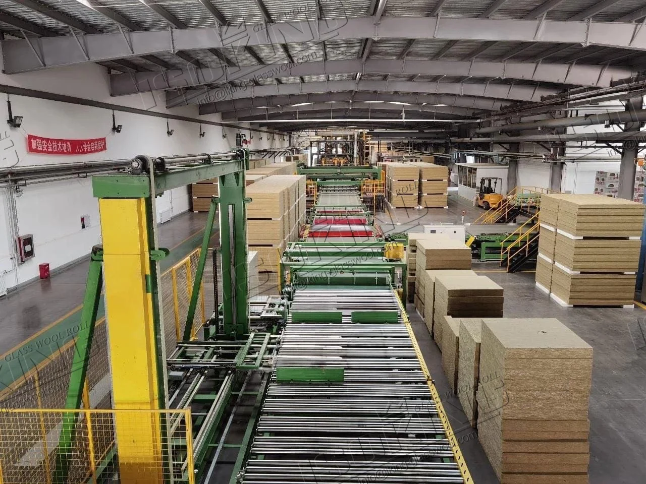 ISOKING Rock Wool Mineral Wool Panel for Steel Roofing and Cladding Insulation