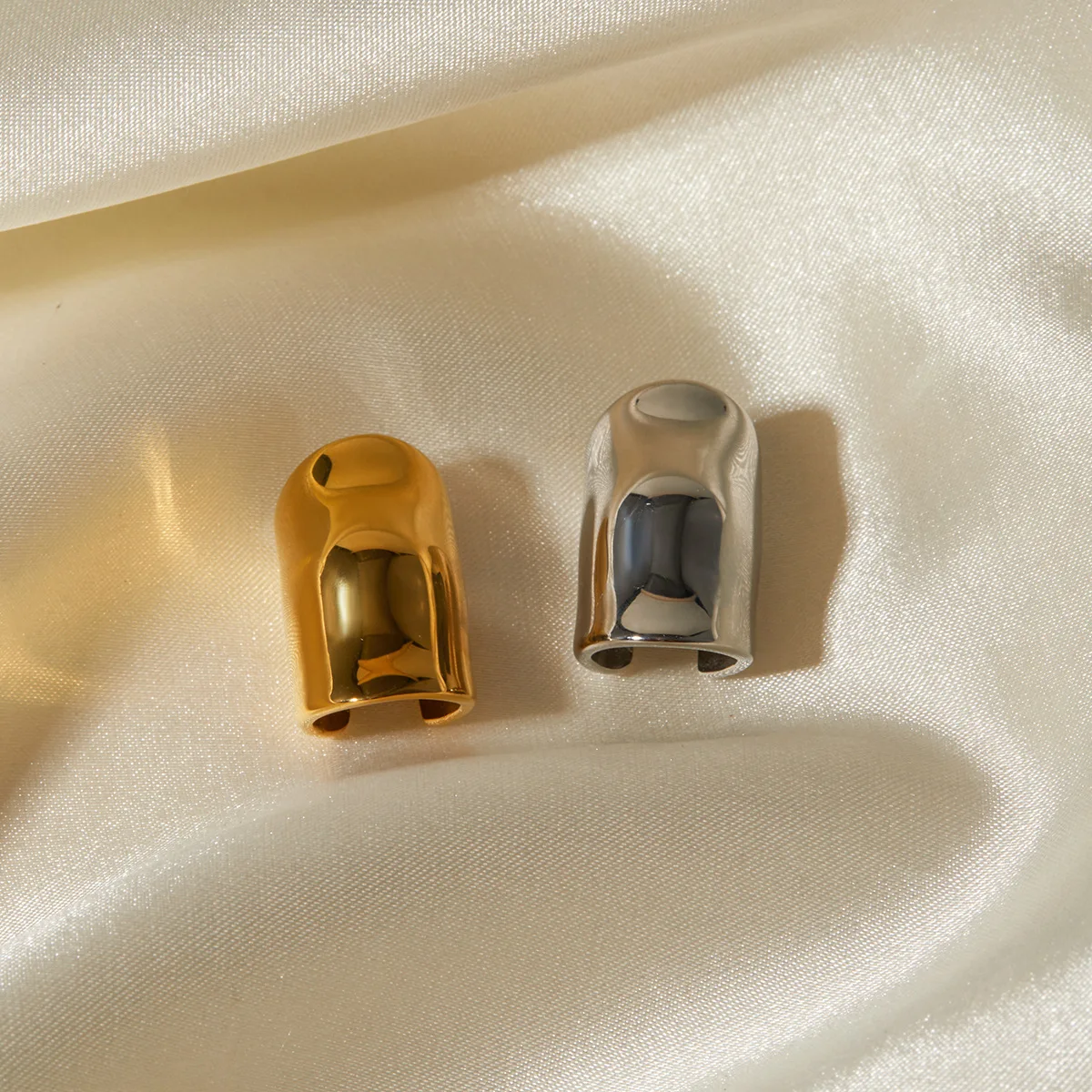 New Arrival 18k Gold Plated With PVD Stainless Steel Low Key Statement Ear Cuff For Women