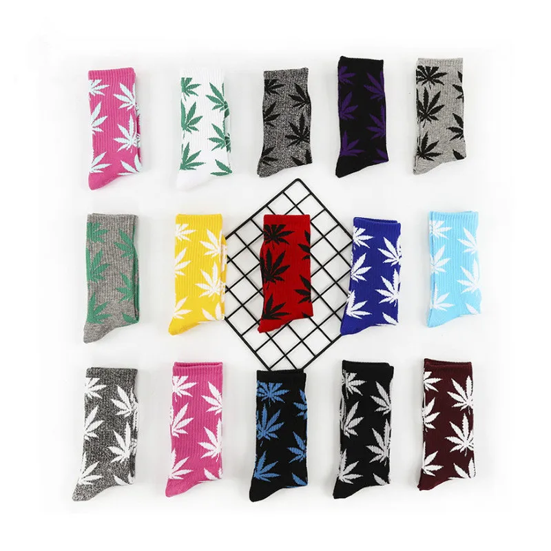 
Manufacturer Fashion street style Custom logo Maple Leaf weed Pattern outdoor sport cotton crew socks for men 