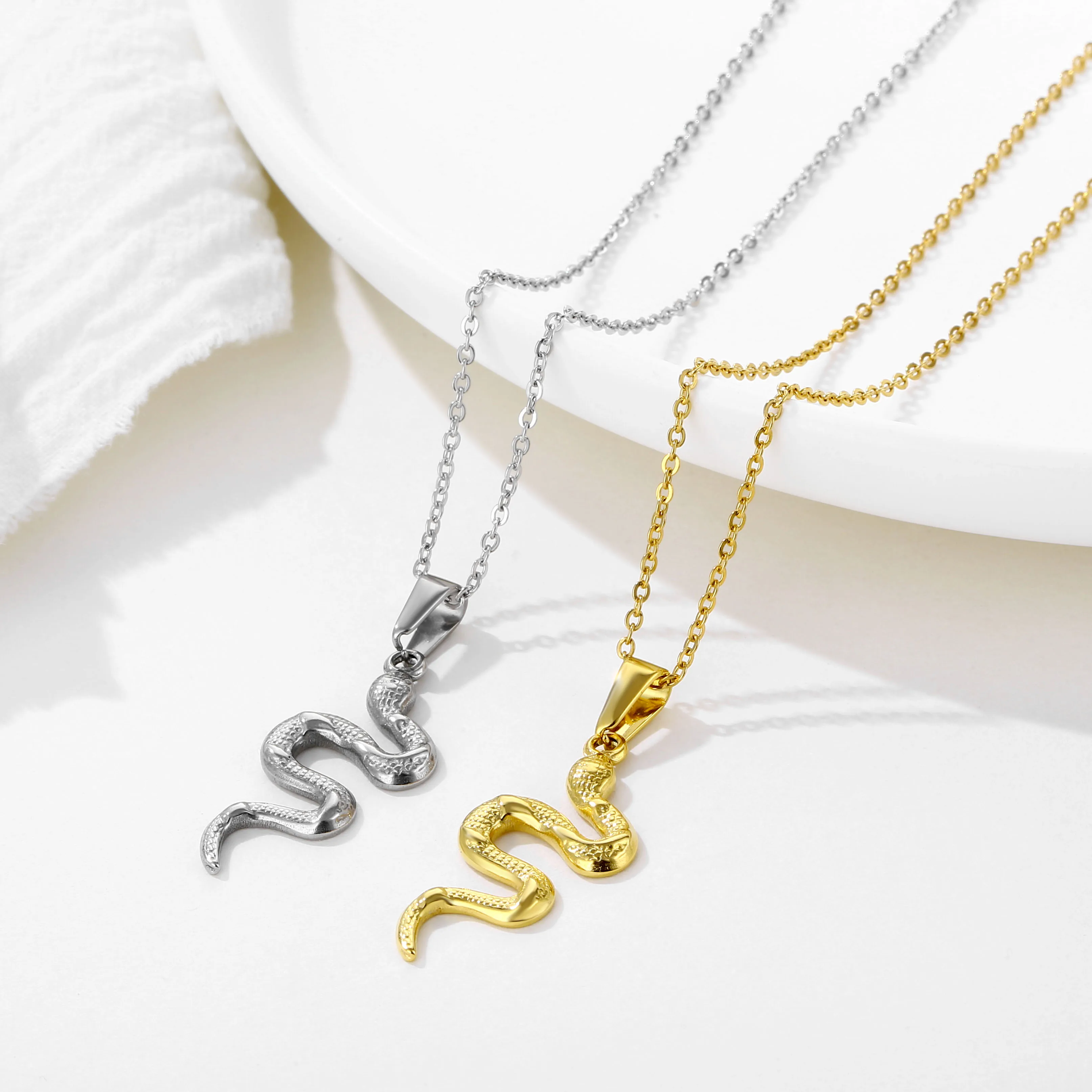 Punk Men Serpent Necklace Stainless Steel Snake Pendant Hips Hops Cobra Charms Gold Silver Animal Snake Cable Chain Jewelry