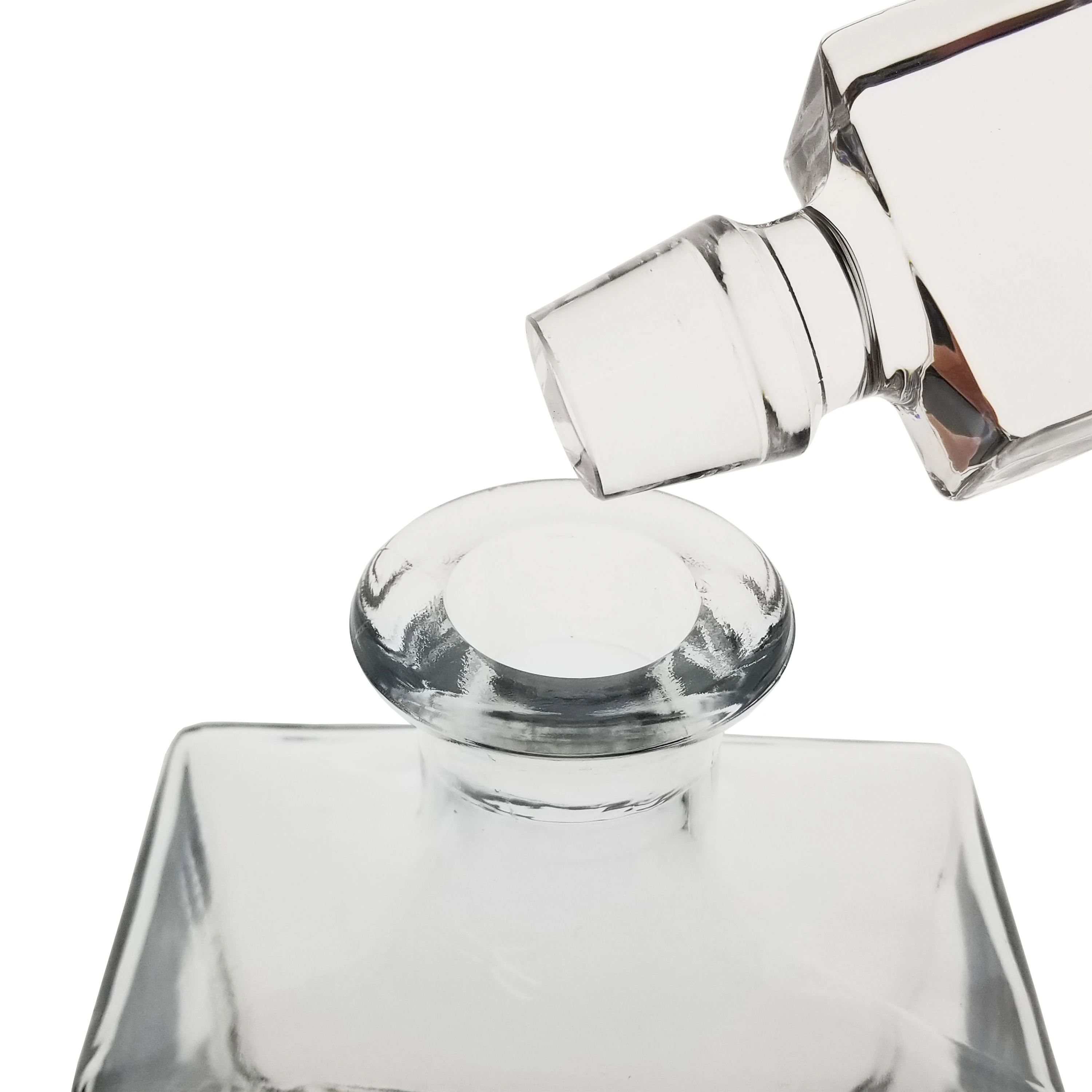 amazon hot sale 850ml perfect square whiskey decanter for whiskey brandy  liquor