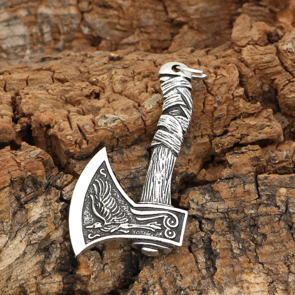 New Nordic Viking Celtic Wolf Crow Double-sided Axe Pendant Trendy Vintage Necklace For Men