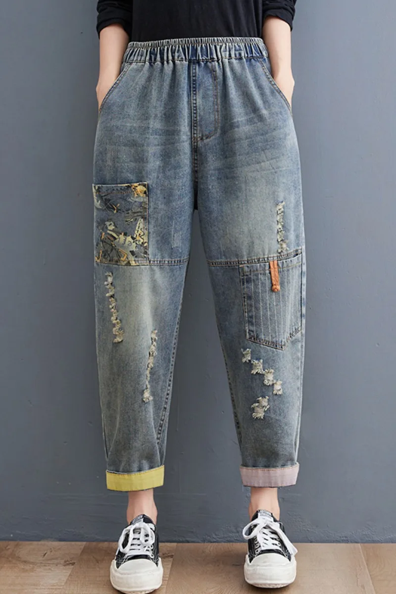 Wholesale Old Stickers Printed Denim Daddy Pants for Women In Autumn 2022 New Large Size Slim Casual 9-point Harlan Jeans