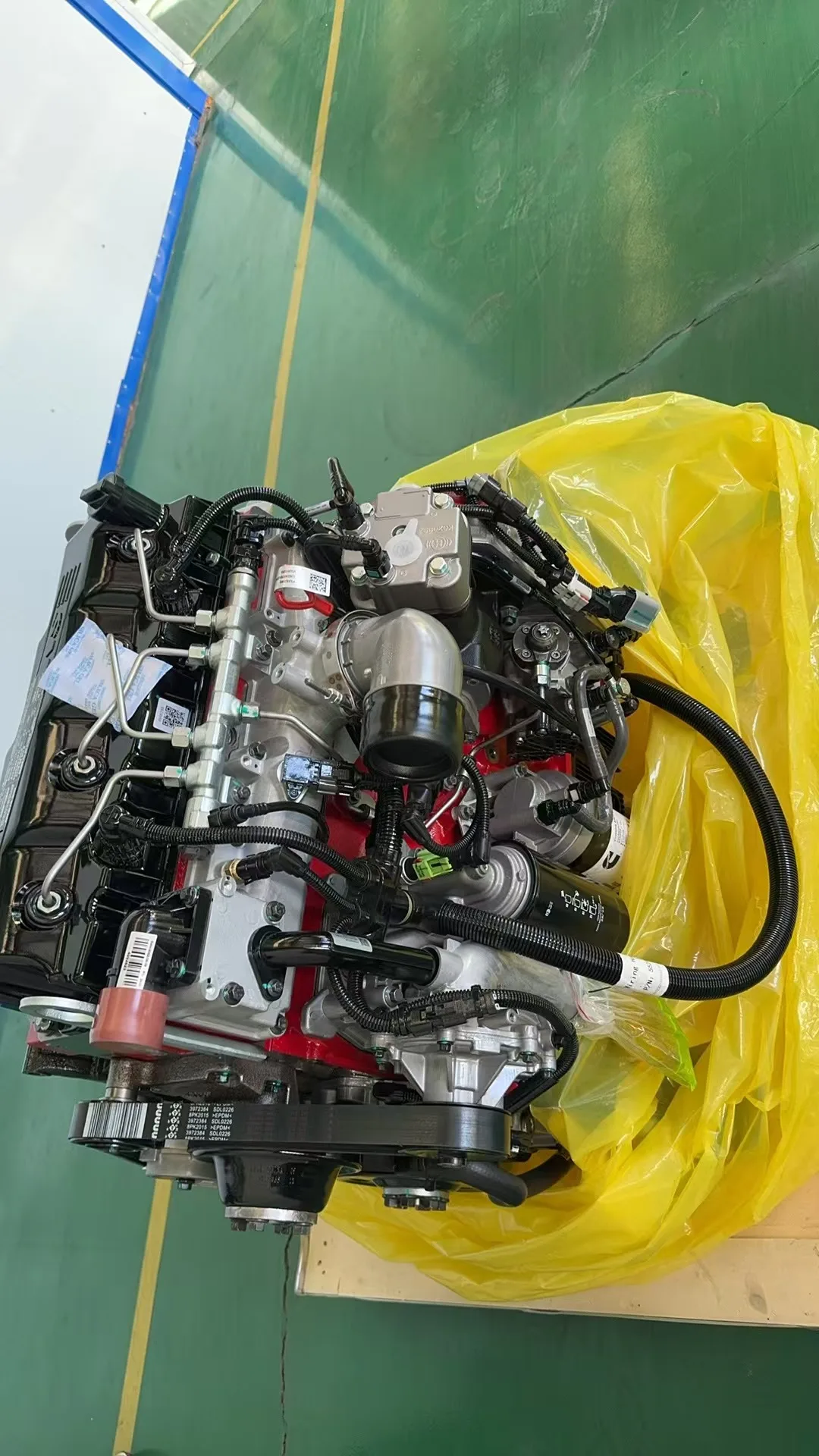 The original ISF3.8 engine diesel assembly is Remanufactured For mechanical equipment for Cummins